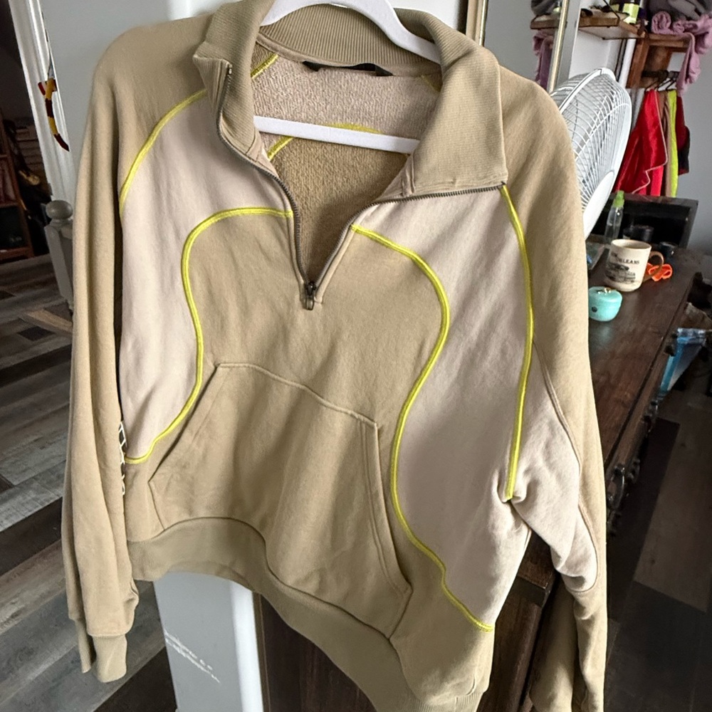Lululemon SLNSH Beige Half-Zip Pullover with Yellow Piping